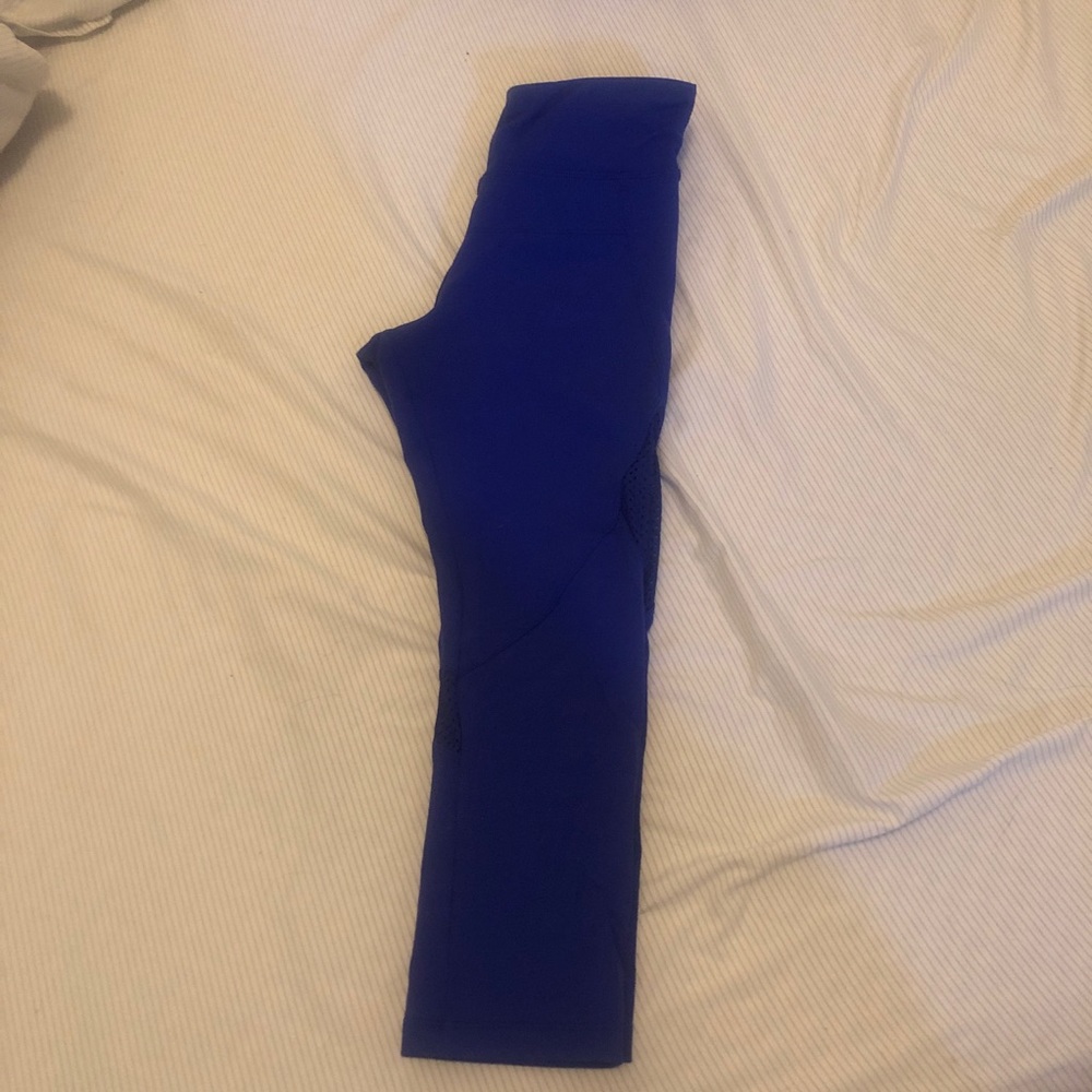 Lorna Jane Purple Cropped Legging size S